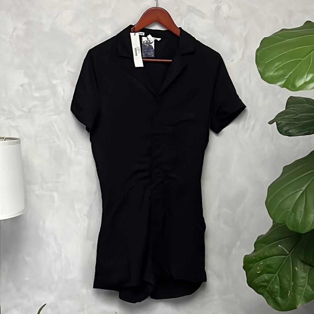 LBLC NWT Black One piece Short Sleeve, V Neck Jumpsuit, Size S